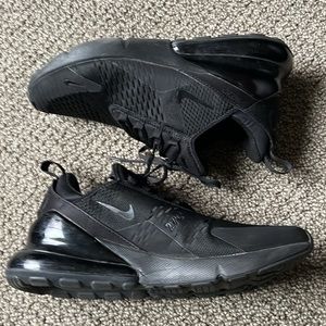 Nike Women’s Air Max 270 Triple Black Size 11.5